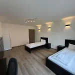 Zentrales Privatimmer - Moderne Kueche & Balkon * Kaiserslautern