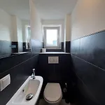 Zentrales Privatimmer - Moderne Kueche & Balkon Quarto em Acomodações Particulares