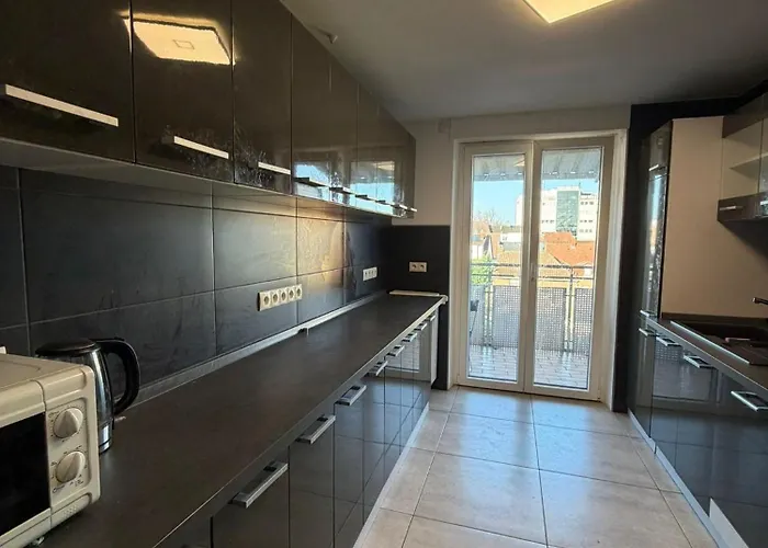 Zentrales Privatimmer - Moderne Kueche & Balkon Accommodatie bij particulieren