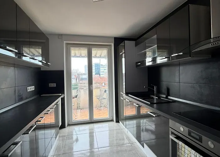 Accommodatie bij particulieren Zentrales Privatimmer - Moderne Kueche & Balkon Kaiserslautern